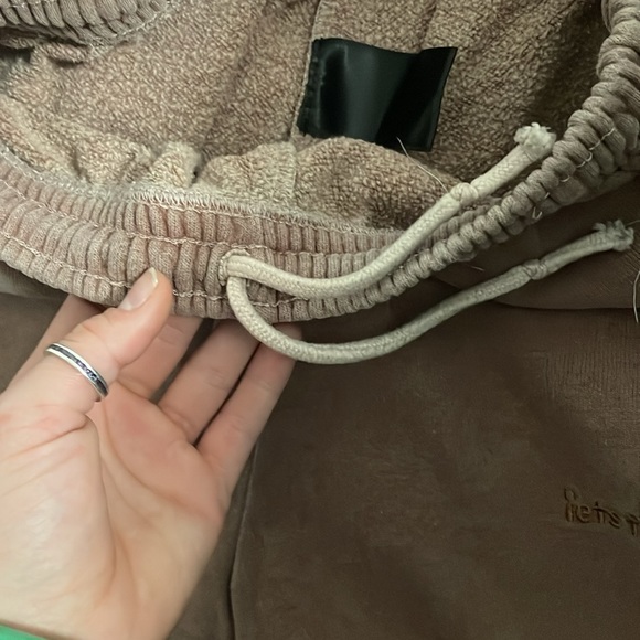 Joggers - Picture 3 of 4